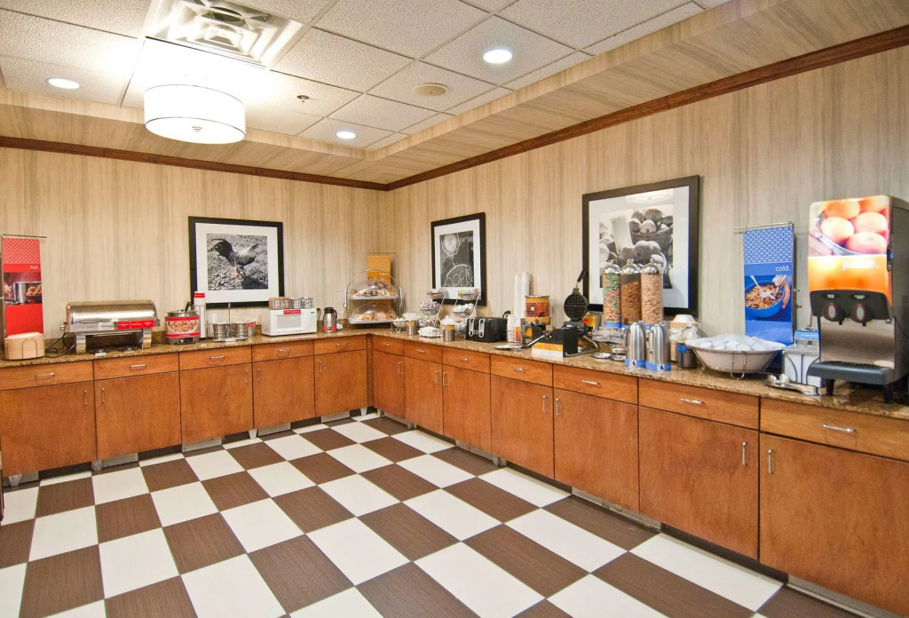 Hampton Inn Canton