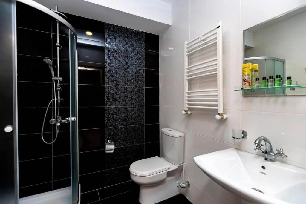 2 studio apartments w balcony in old Tbilisi