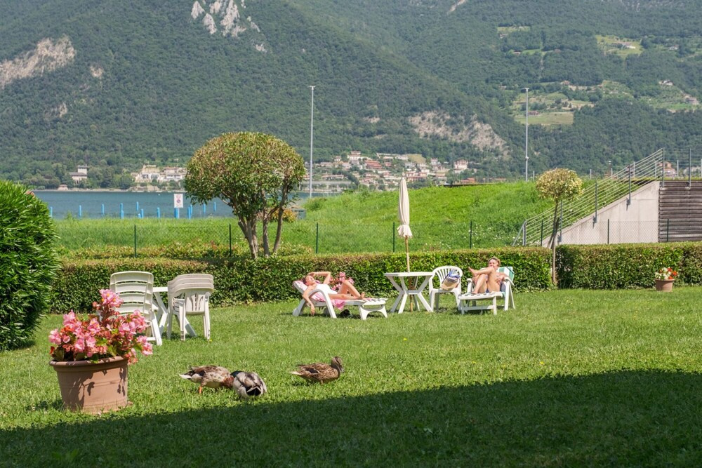 Interno 2 in Iseo With 1 Bedrooms and 1 Bathrooms