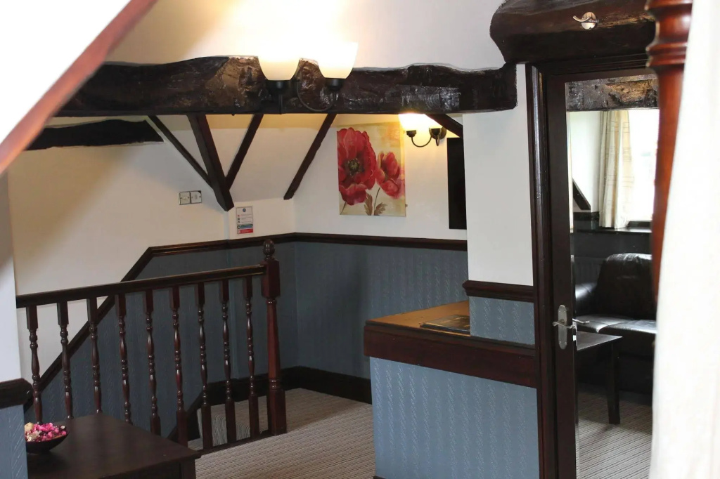 Oak Farm Hotel