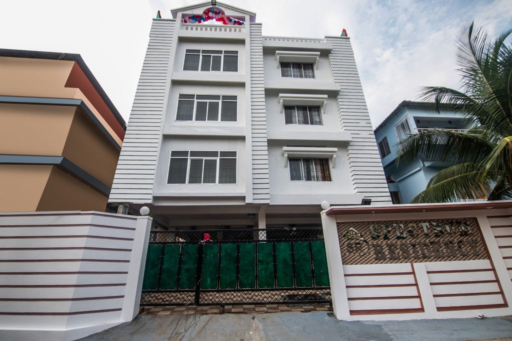 OYO 15700 Spectrum Residency