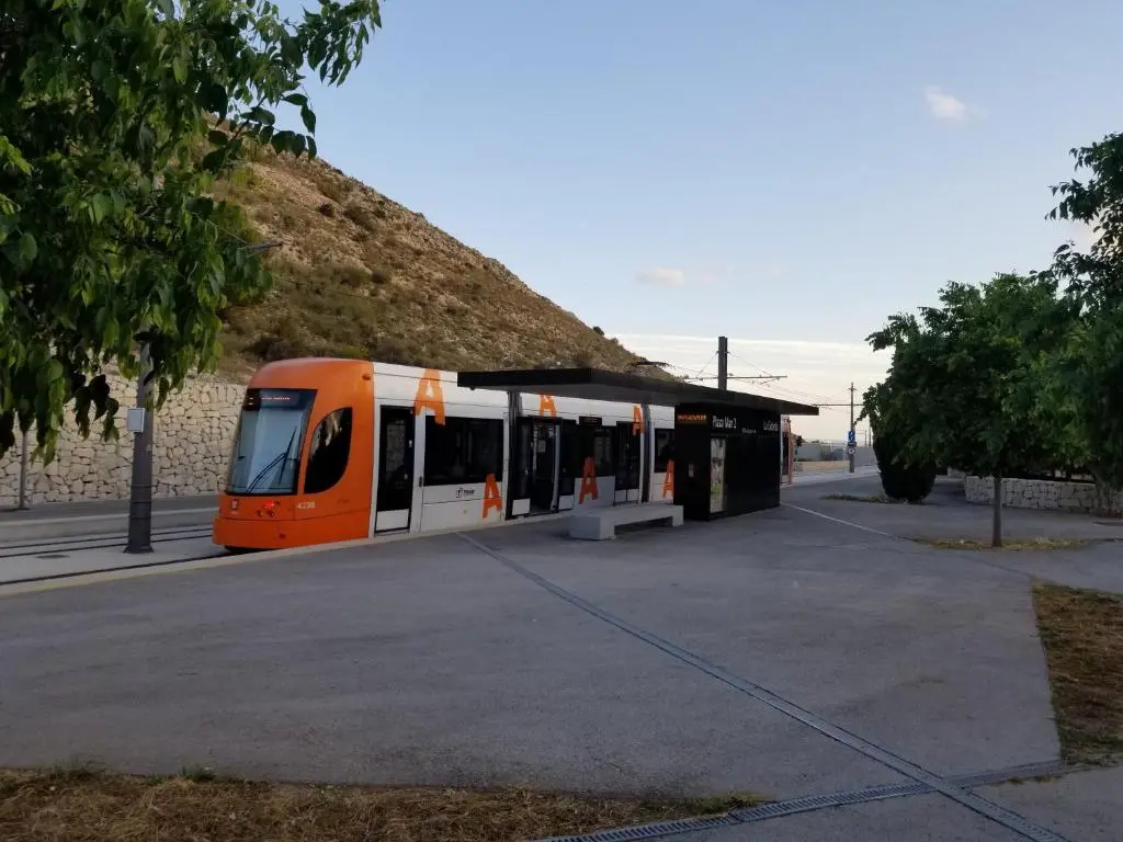 Calle de Dona Dolsa n6, 2Dcha