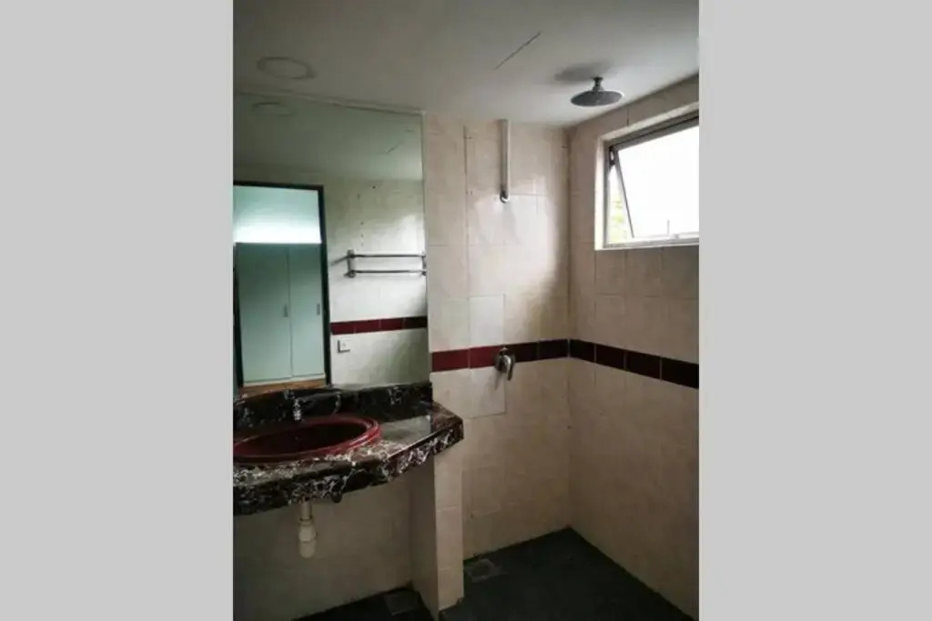 Own Private Jucuzzi POOL inside Sri Petaling Hse