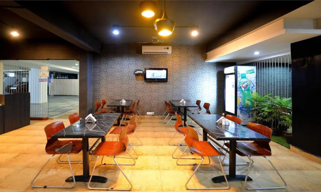 Hotel At Home Suites