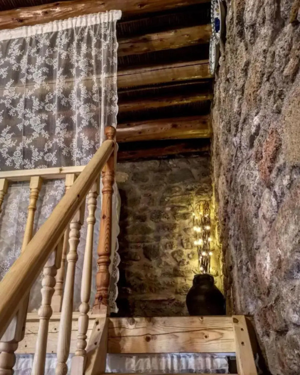 M&M STONE-Village House-Family-Vintage