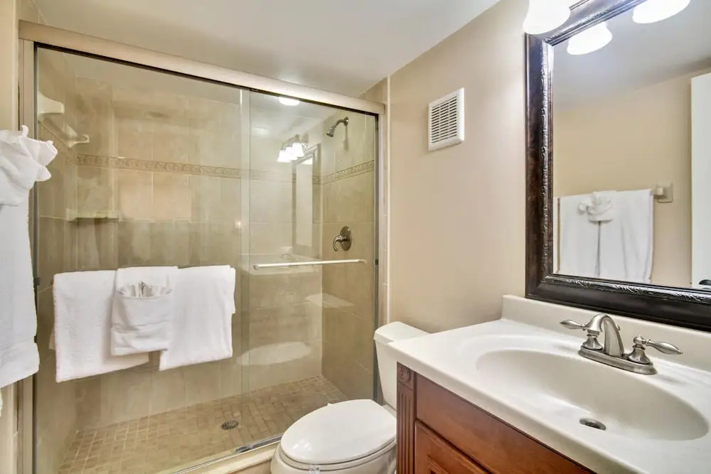 Land's End 404 Building 7 Beachfront / Top Floor Views!!