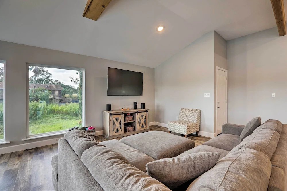Home on San Jacinto River w/ Pool, Dock & Deck!