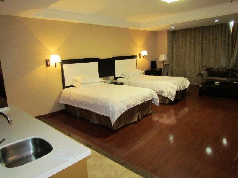 Double-Dove Peace International Hotel