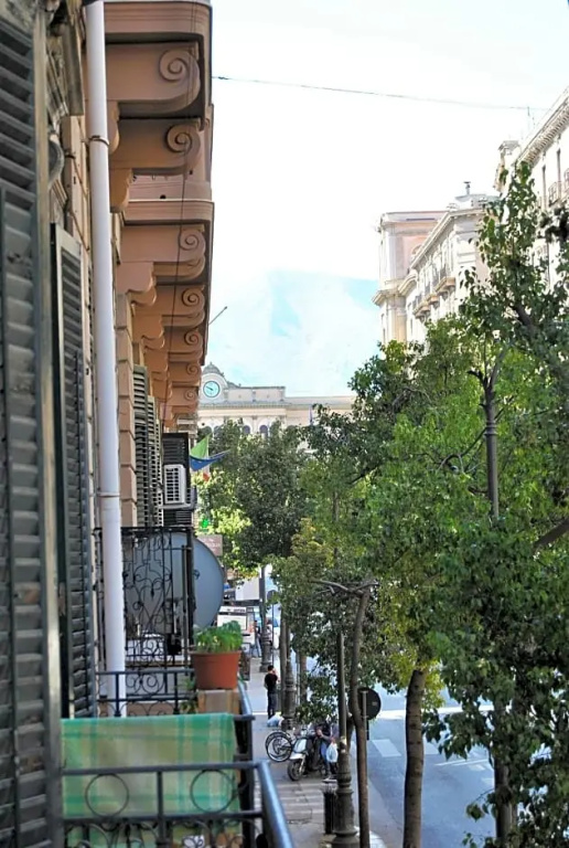 Balarm - Hostel and Bar