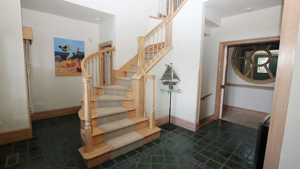 Life of Reilly - 6 Br Home