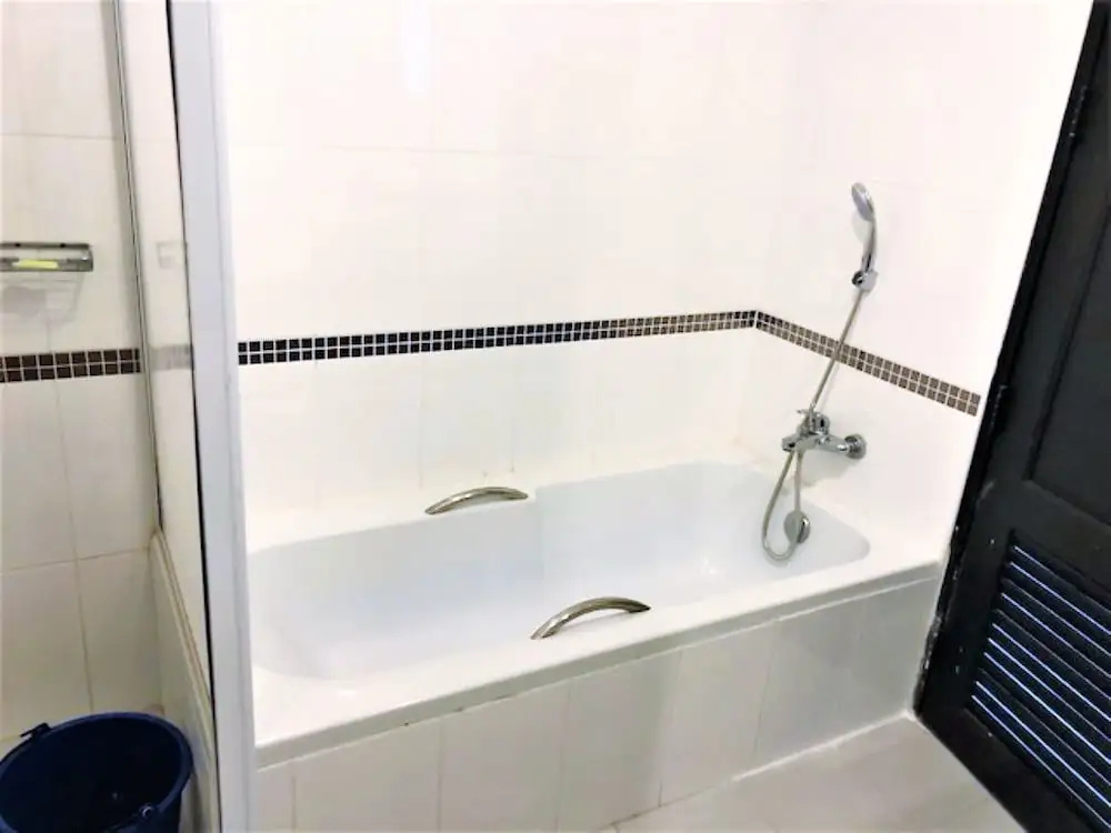 Large Studio with Balcony - TW Platinum Suites, Jomtien