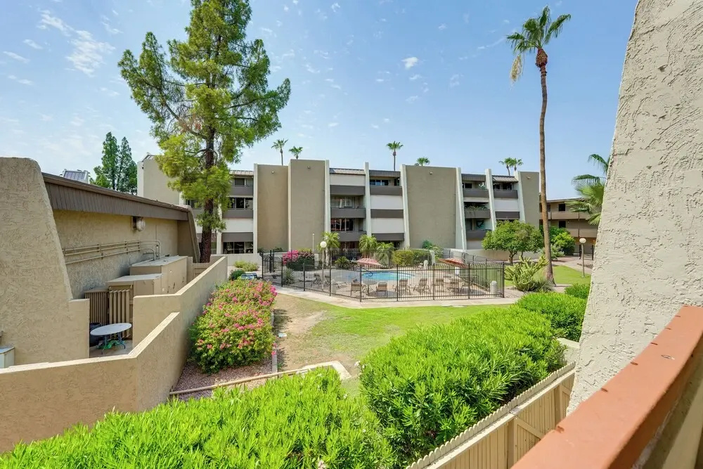 Walkable Old Town Scottsdale Condo: Pool & Hot Tub