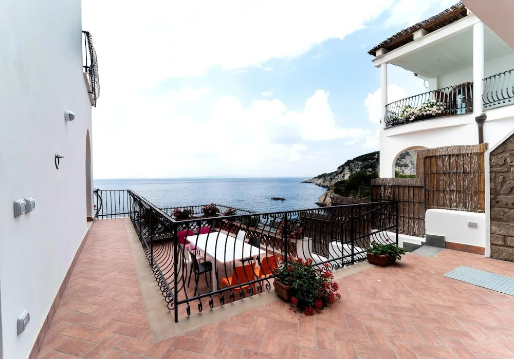 House with 4 Bedrooms in Villazzano Ii, with Wonderful Sea View, Furnished Terrace And Wifi - 500 M From the Beach