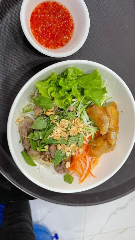 Sampan House