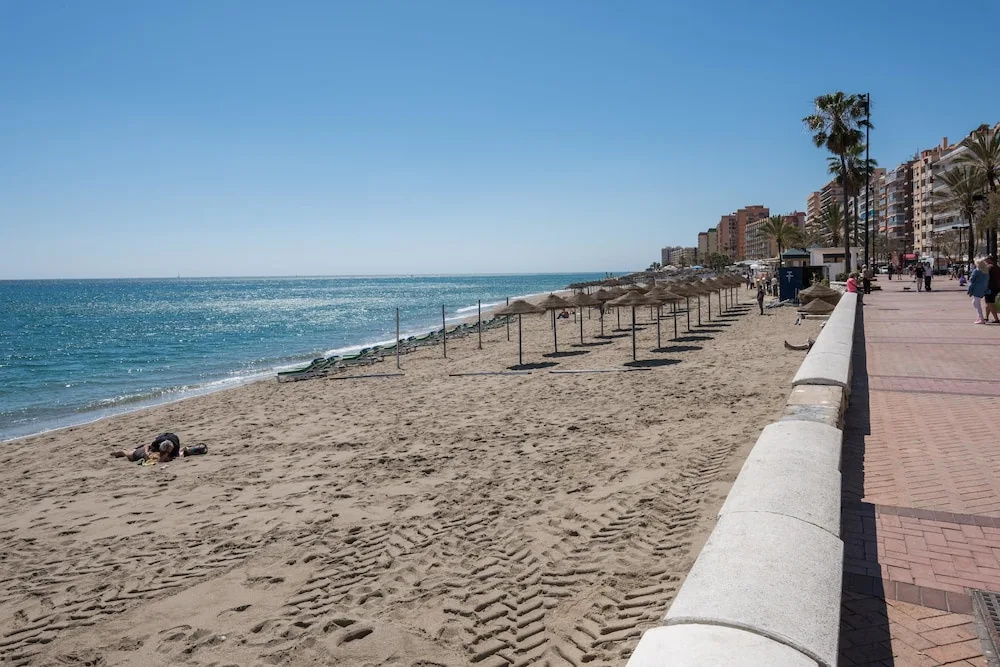 First Line Fuengirola Marina Apartment with Stunning Sea Views