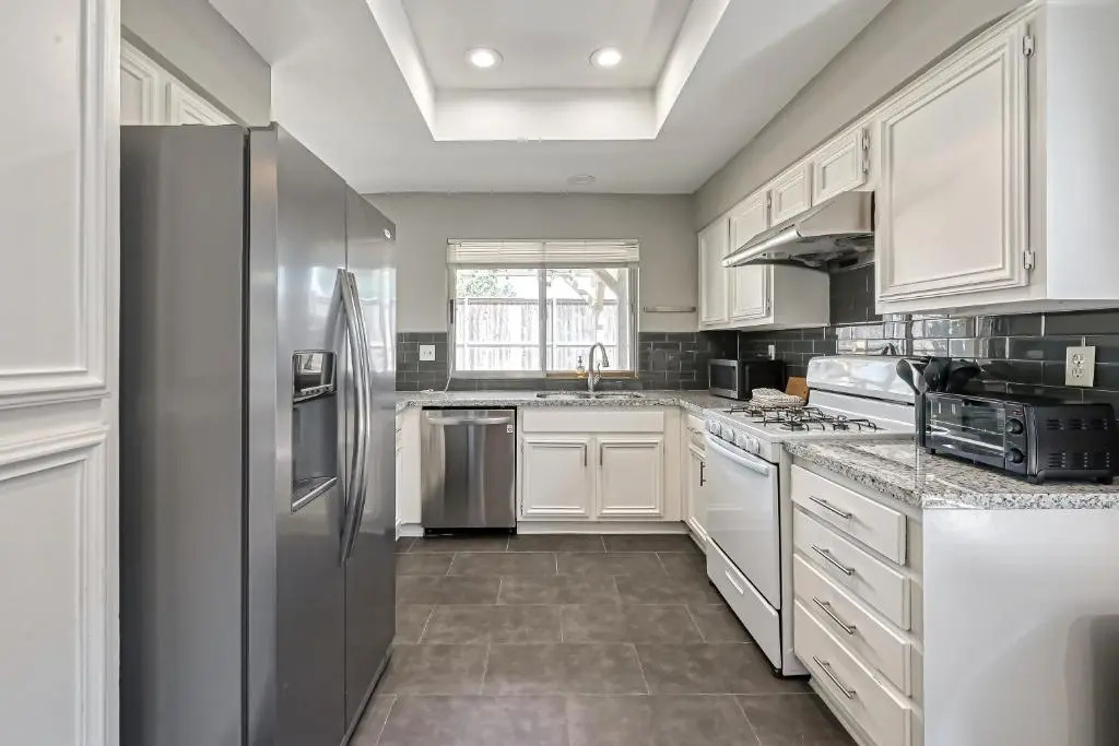 Fort Happy in Katy, 4BR 2 BT, Work-cation, Pet Friendly