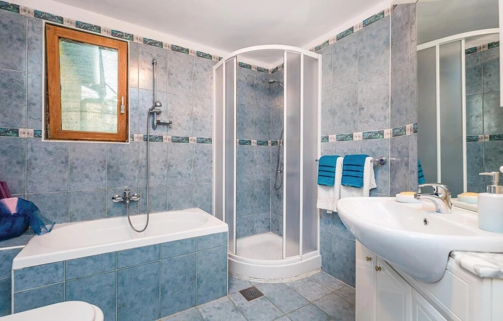 1 Bedroom Pet Friendly Home In Lovran