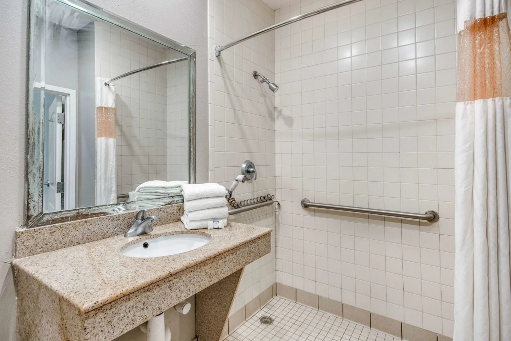 Sonesta Essential Hotel Houston-I-45 Spring