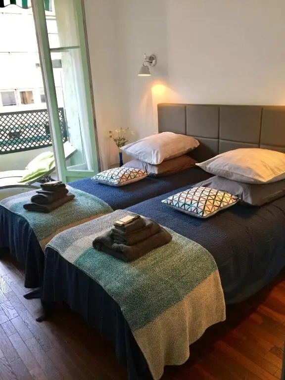 Appartement moderne 4p hypercentre de nice
