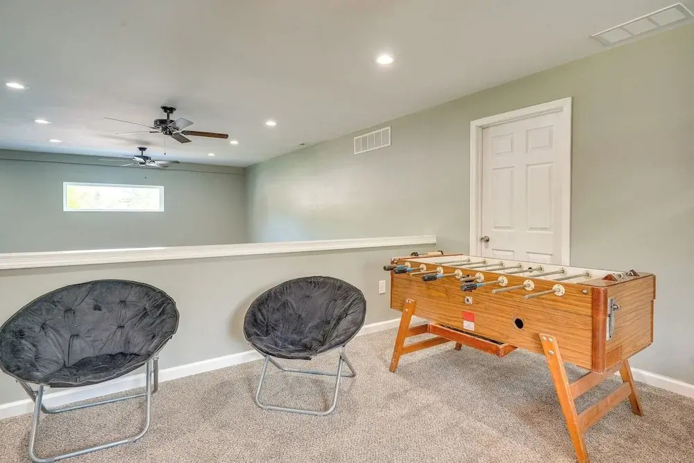 Waterfront Buckeye Lake Vacation Rental w/ Hot Tub
