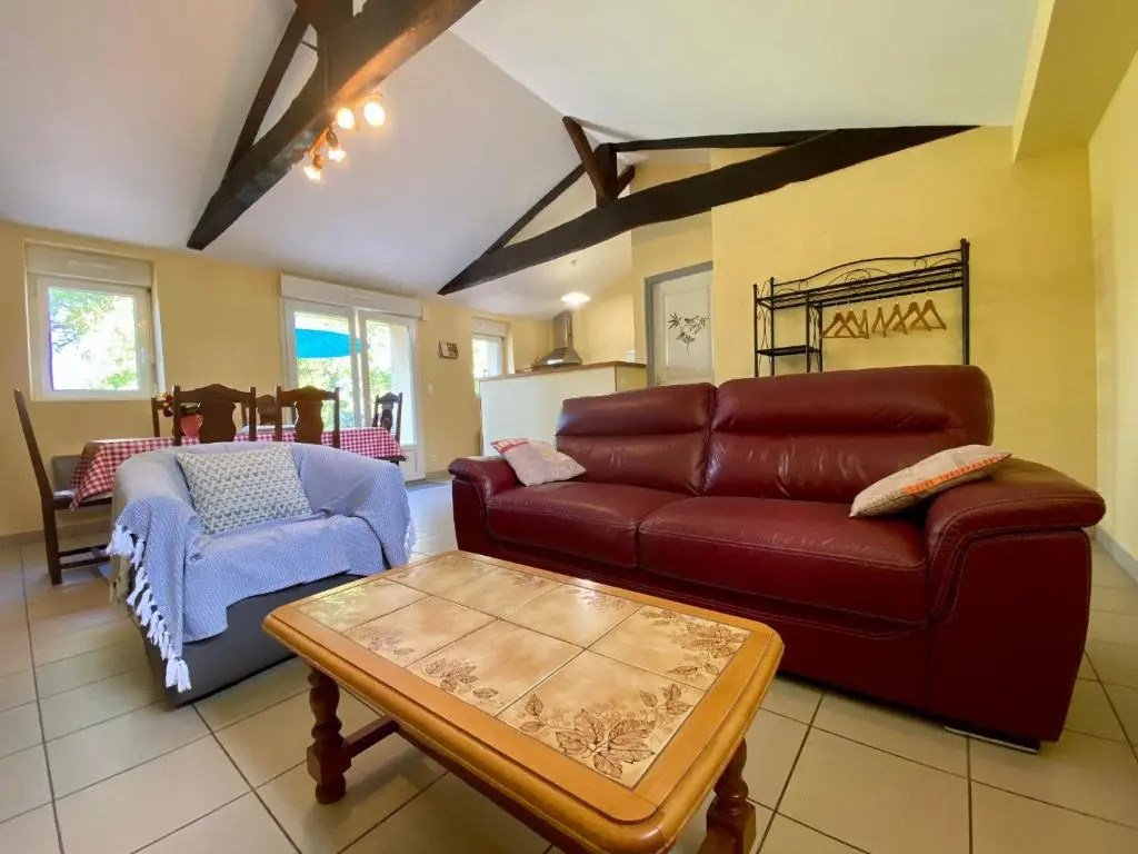 Gîte rural confortable avec jardin clos, proche de Pornic, idéal pour familles, jeux et animaux bienvenus - FR-1-306-1042