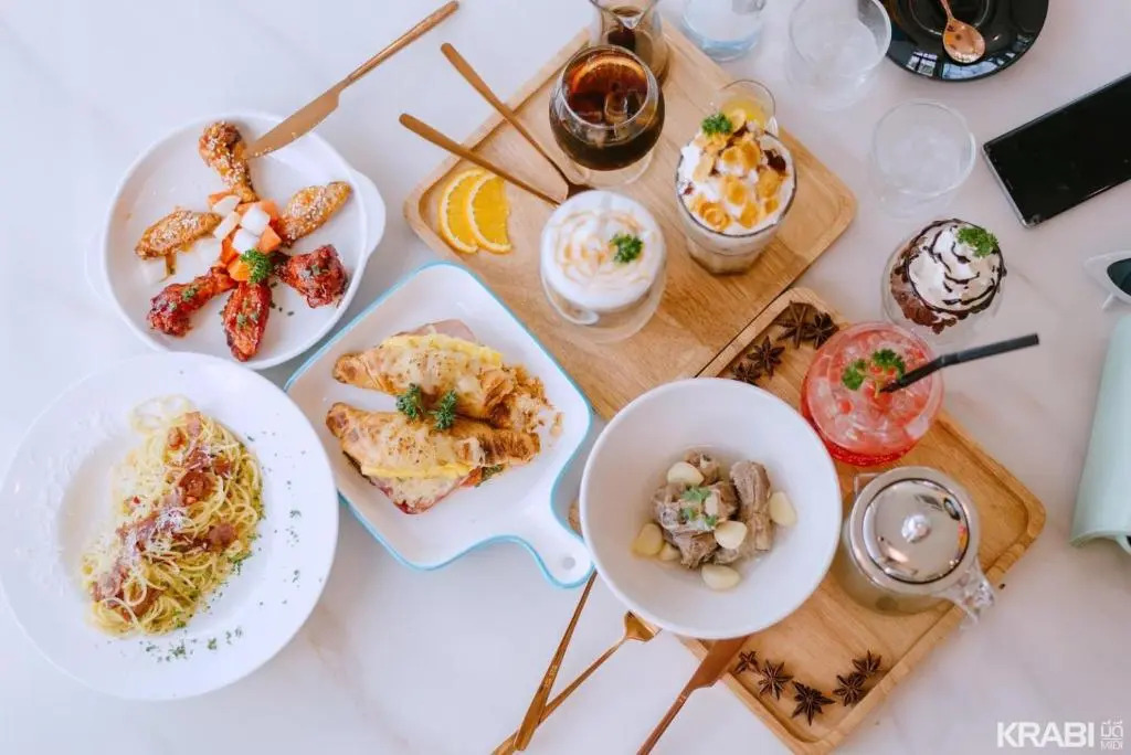 Play Poshtel & Cafe'