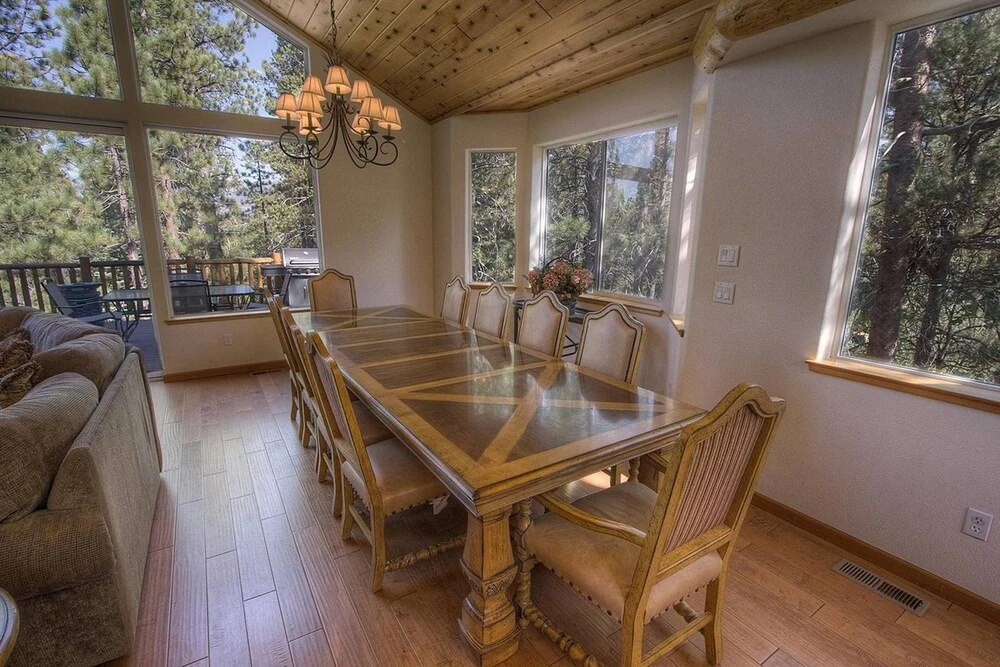 Truckee River Lodge