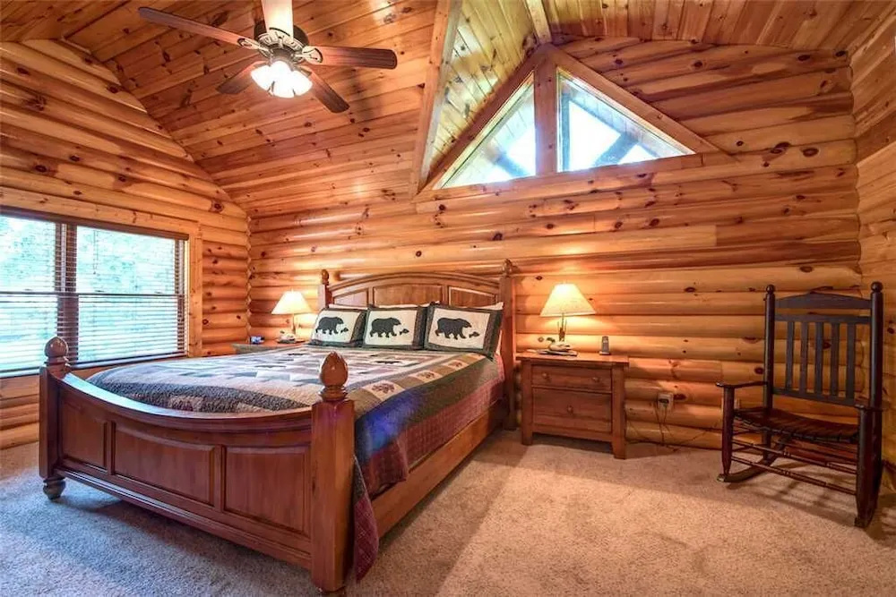 Natural Beauty 2 Bedroom Home with Hot Tub