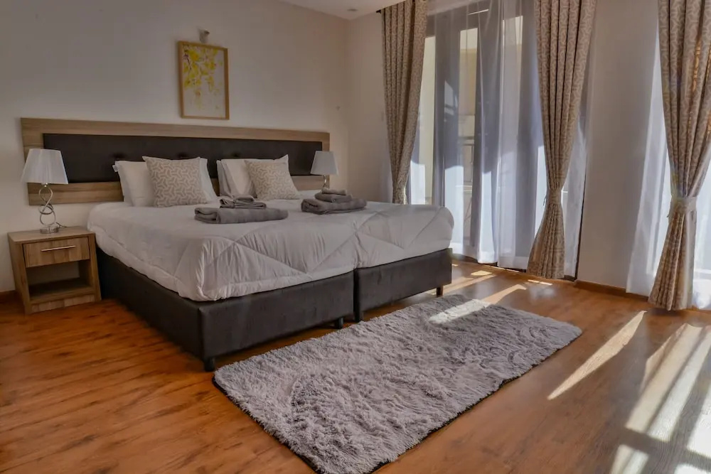 Edmor Residences - Riverside