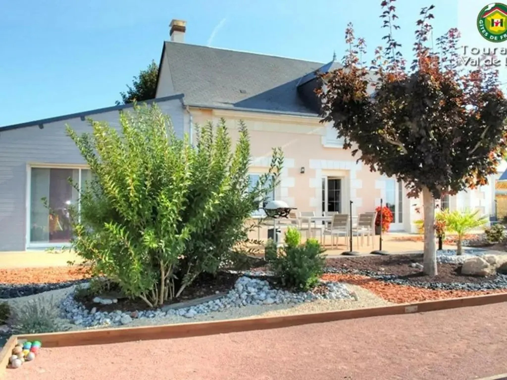 Maison en Touraine avec Spa et Sauna, proche Châteaux de la Loire - FR-1-381-473