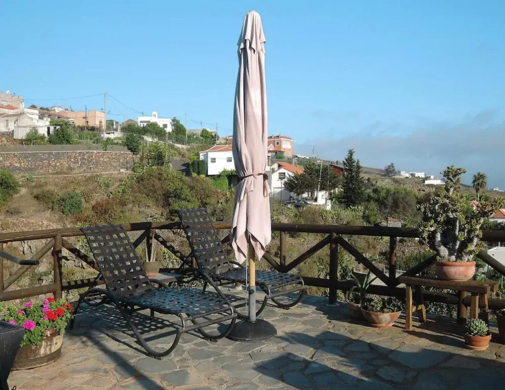Seaview Holiday Home for 4