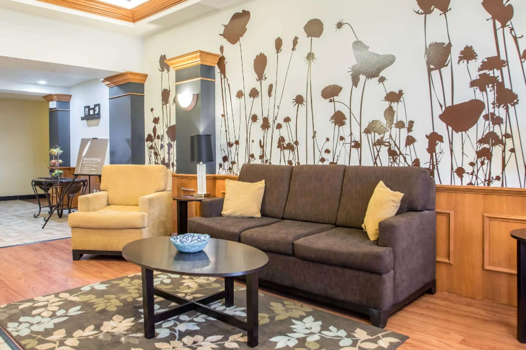 Comfort Inn & Suites Sheboygan I-43