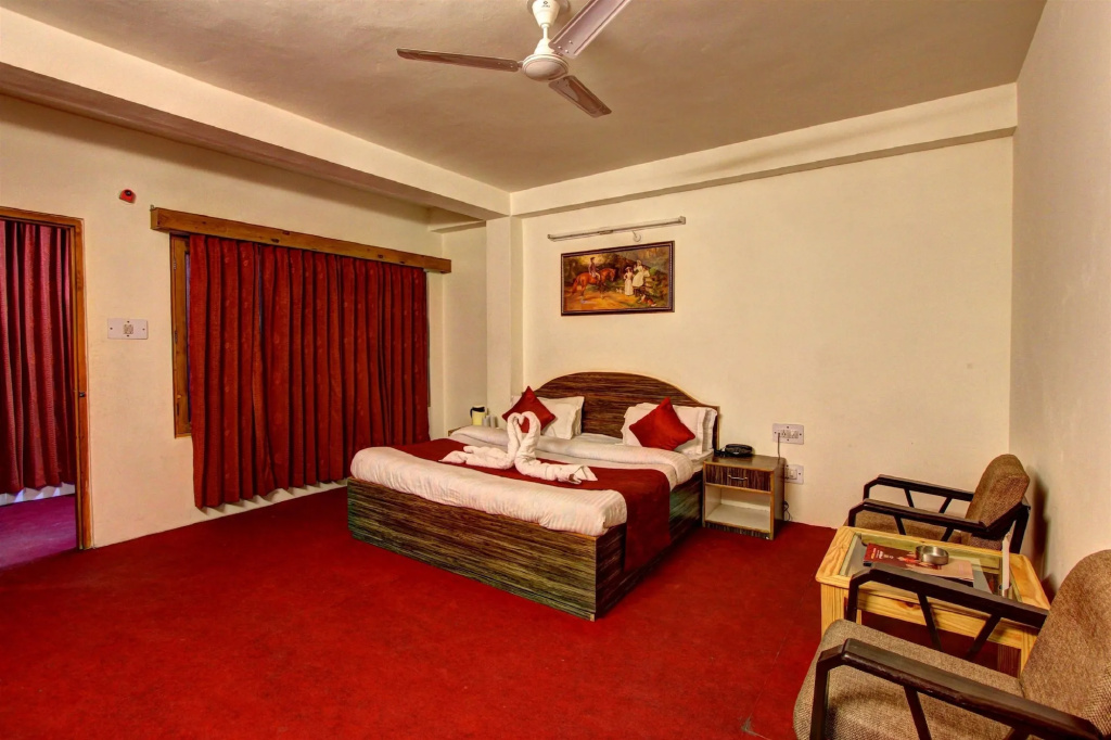 HOTEL YATRI mONARCH rESIDENCY MANALI