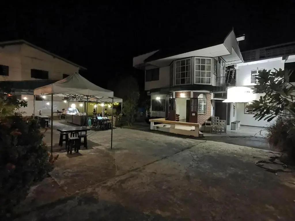 ATOM Poshtel