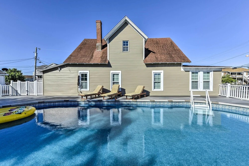 Charming Wildwood Hideaway w/ Private Pool & Deck!
