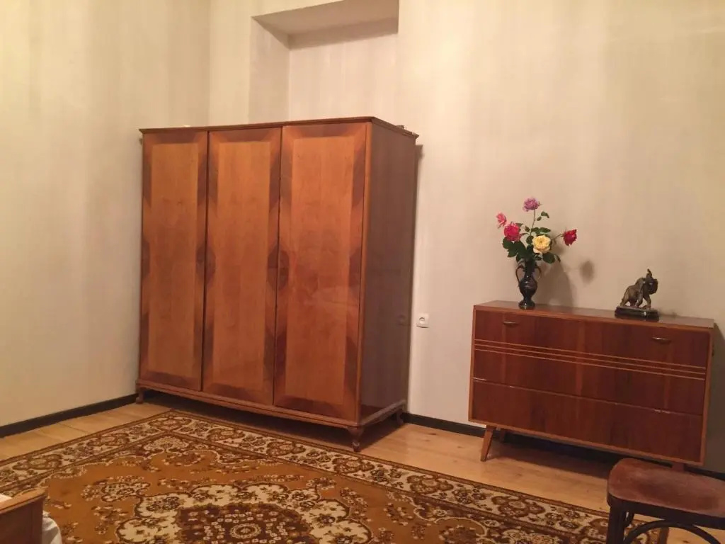 Friendly House M