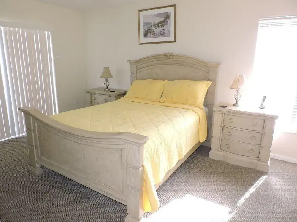 Ref 09 Luxury 4 Bed Villa With Private Pool and Lake View