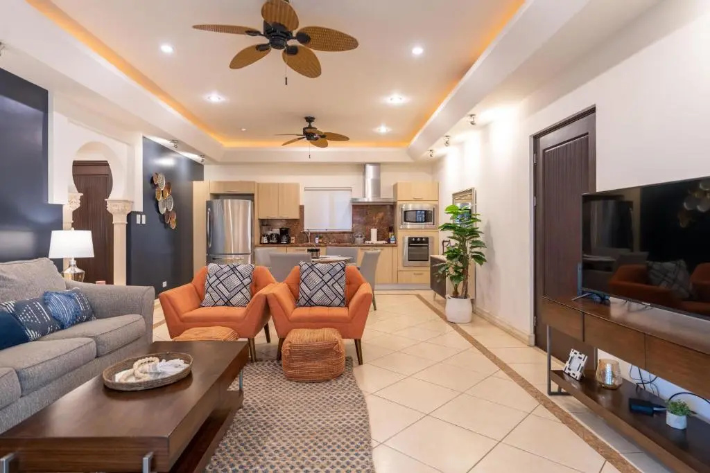 Bocaraca 2 - Luxury 2 BR Condo