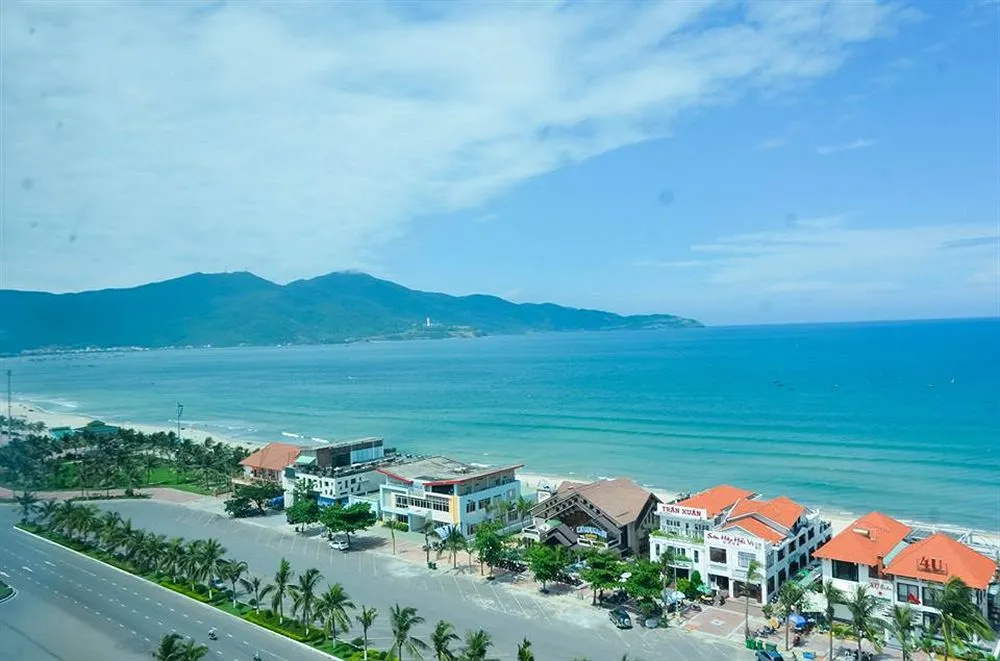 Seafront Hotel Da Nang