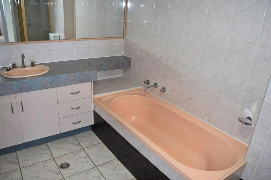Astor Apartment 2