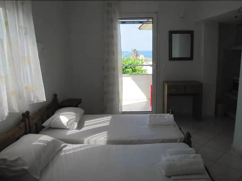 Narkissos Rooms
