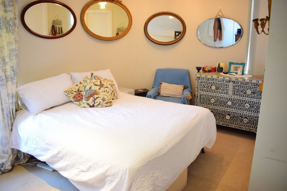 West London Studio with Garden