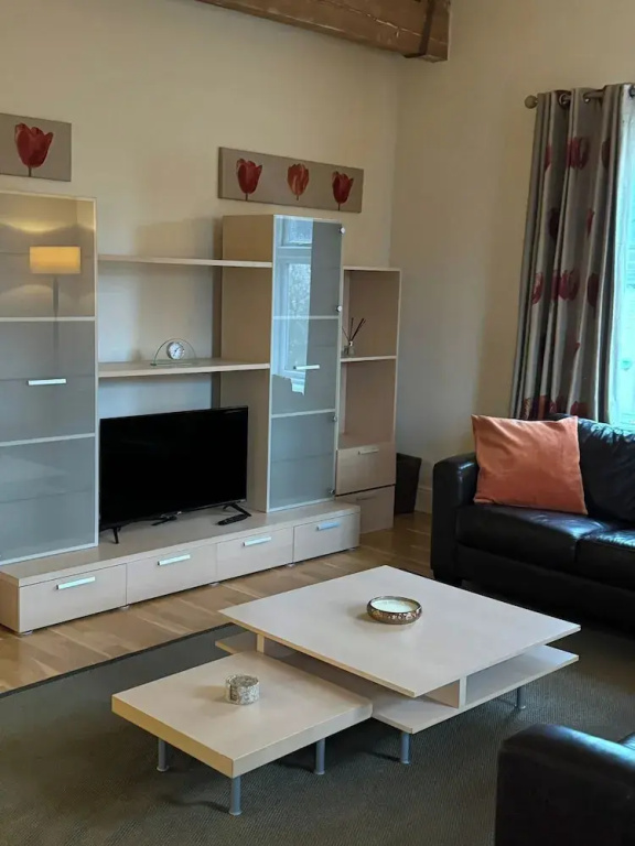 Executive Apartment, Woodford Mill, Witney