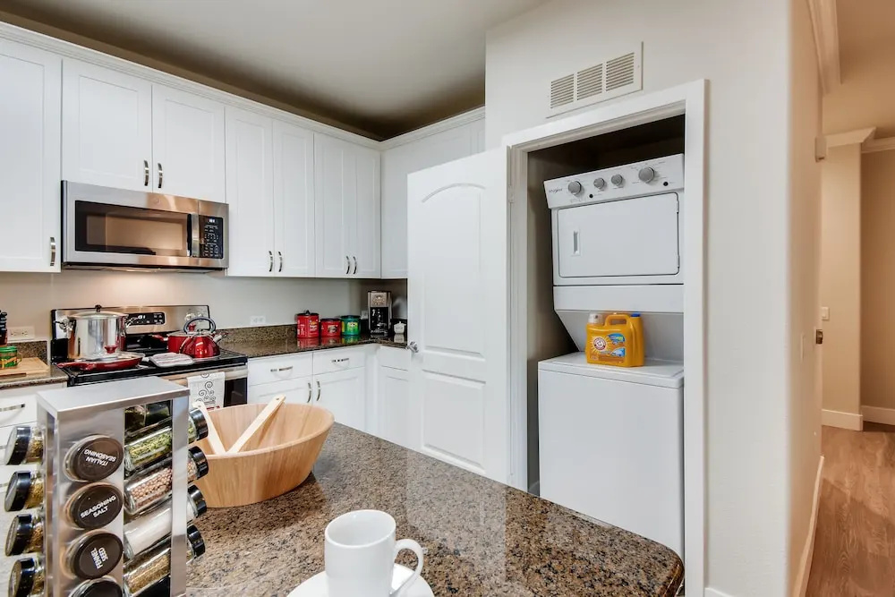 Spectacular Coffee Theme - Fast Wifi - Work Area - 2BR/2.5 Bath - Free Parking! (FV8)