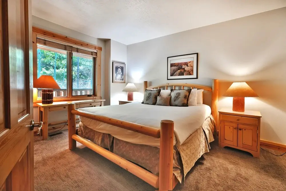 Comstock 203 2 Bedroom Condo by RedAwning
