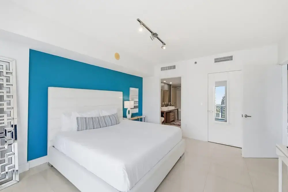 Icon Brickell Luxury Residences & W Hotel