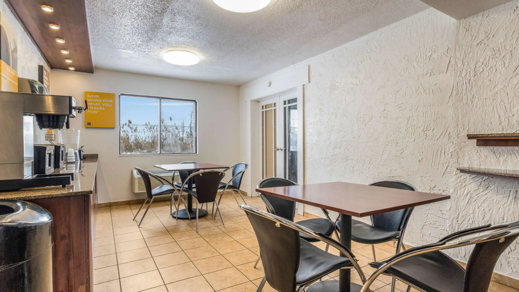 Motel 6-Elk Grove Village, IL