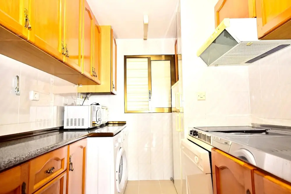 Apartment with One Bedroom in Benidorm, with Wonderful City View And Pool Access - 700 M From the Beach