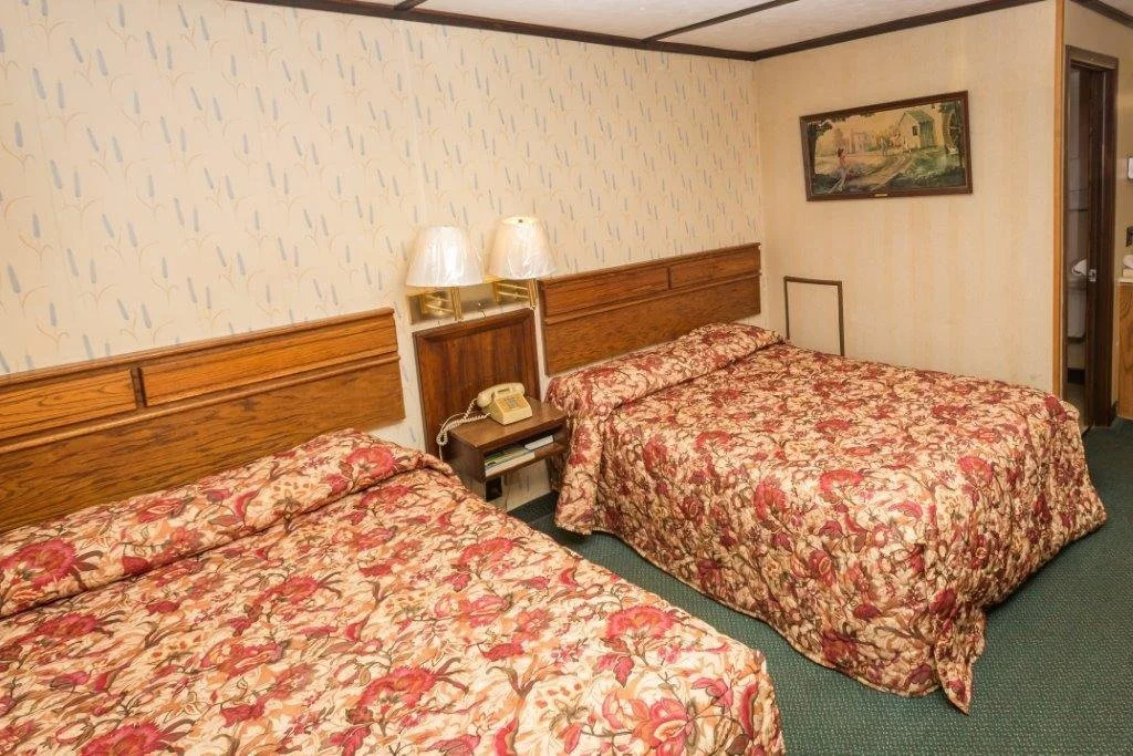 Dutch Treat Motel