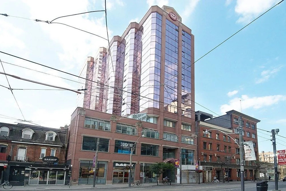 Applewood Suites - 2 BDRM King West